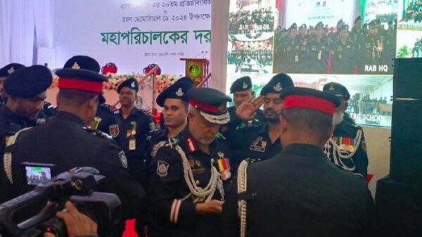 র‍্যাব ডিজি পদক পেলেন ১২০ জন