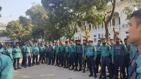 বার নির্বাচনের দ্বিতীয় দিনে দুই শতাধিক পুলিশ মোতায়েন