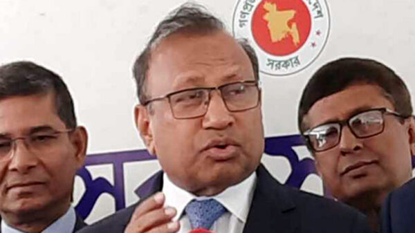 এডিস মশার প্রকোপ, ডিসিদের কার্যকর পদক্ষেপ গ্রহণে নির্দেশ: তাজুল ইসলাম