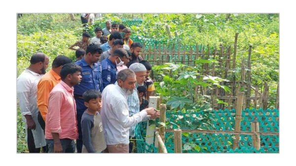মানিকগঞ্জে একরাতে কবরস্থান থেকে ১৮ কঙ্কাল চুরি