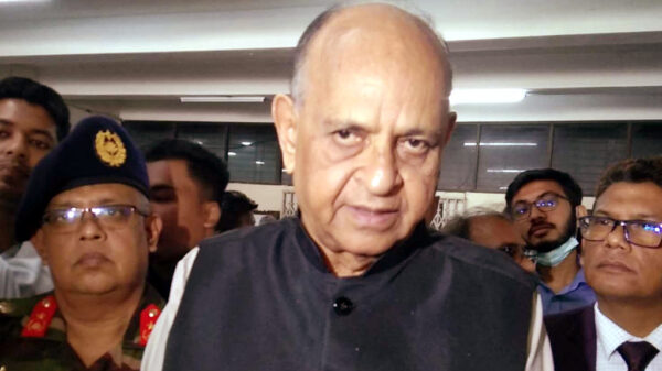 সমস্ত হাসপাতালের একই অবস্থা, মাটিতে রোগী : স্বাস্থ্যমন্ত্রী