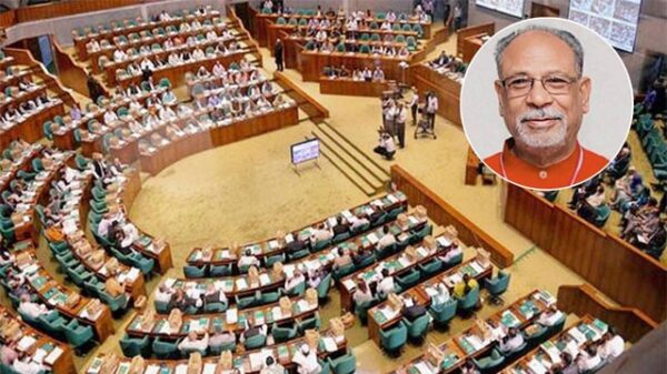 ‘মাত্র’ ১০ মিনিট সময় দেওয়ায় ওয়াকআউট লতিফ সিদ্দিকীর