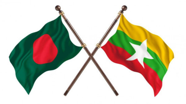 ১৫০ বাংলাদেশিকে ফিরিয়ে ২৮৫ সেনাকে নিয়ে ফিরবে মিয়ানমারের জাহাজ